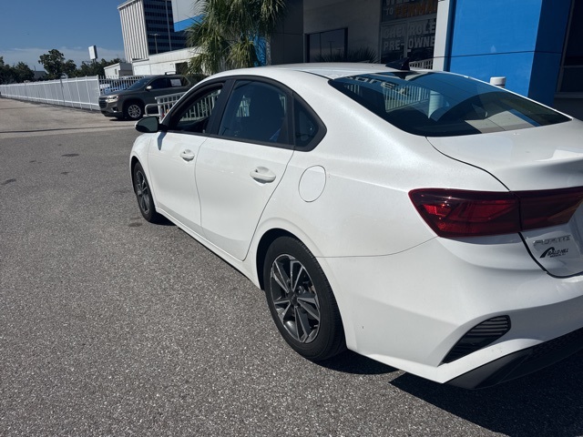 2023 Kia Forte LXS photo 4