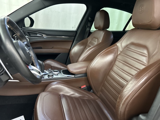 2020 Alfa Romeo Stelvio Ti Sport photo 9