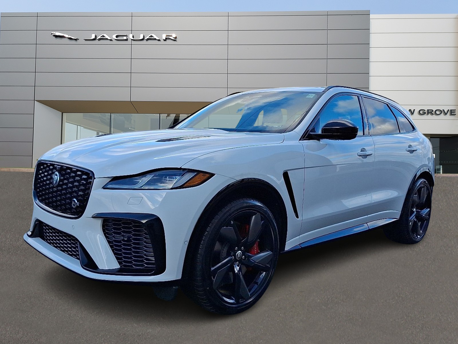 2026 Jaguar F-Pace SVR's photo