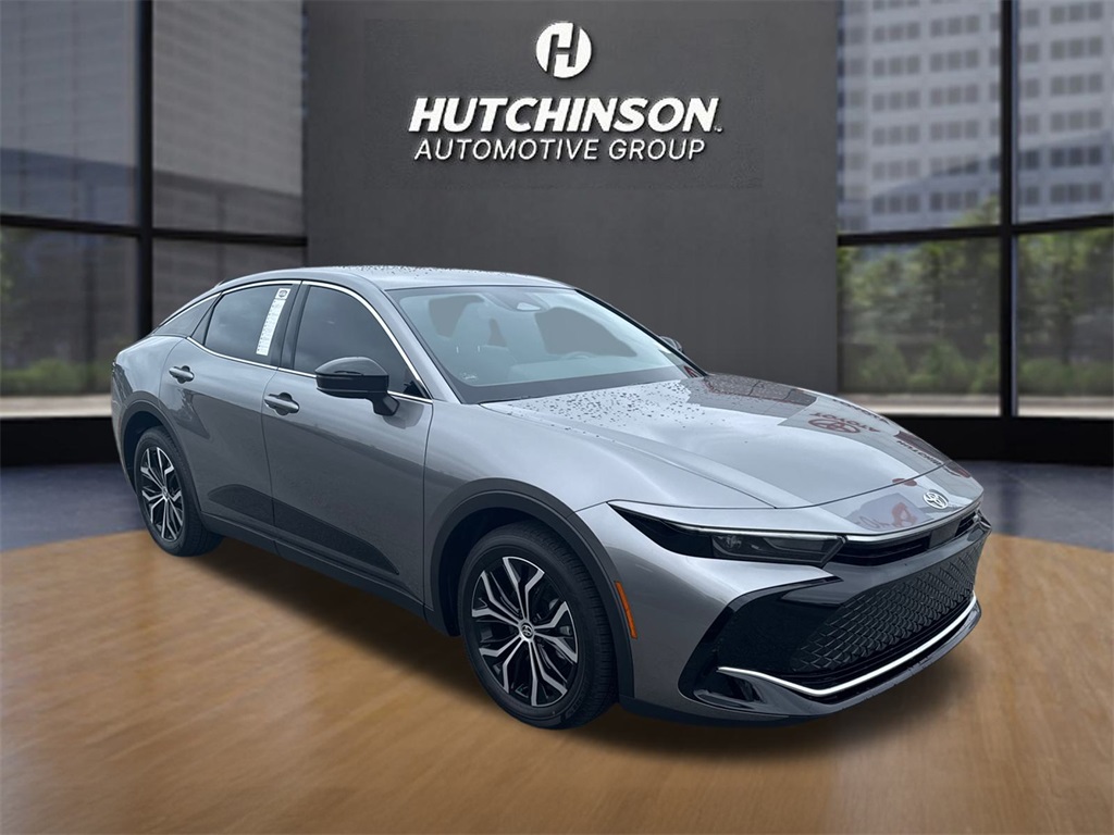 2026 Toyota Crown XLE's photo