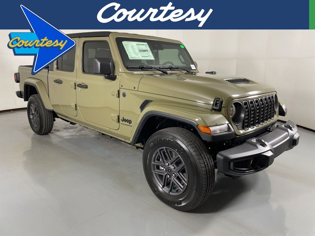 2025 Jeep Gladiator Sport S's photo