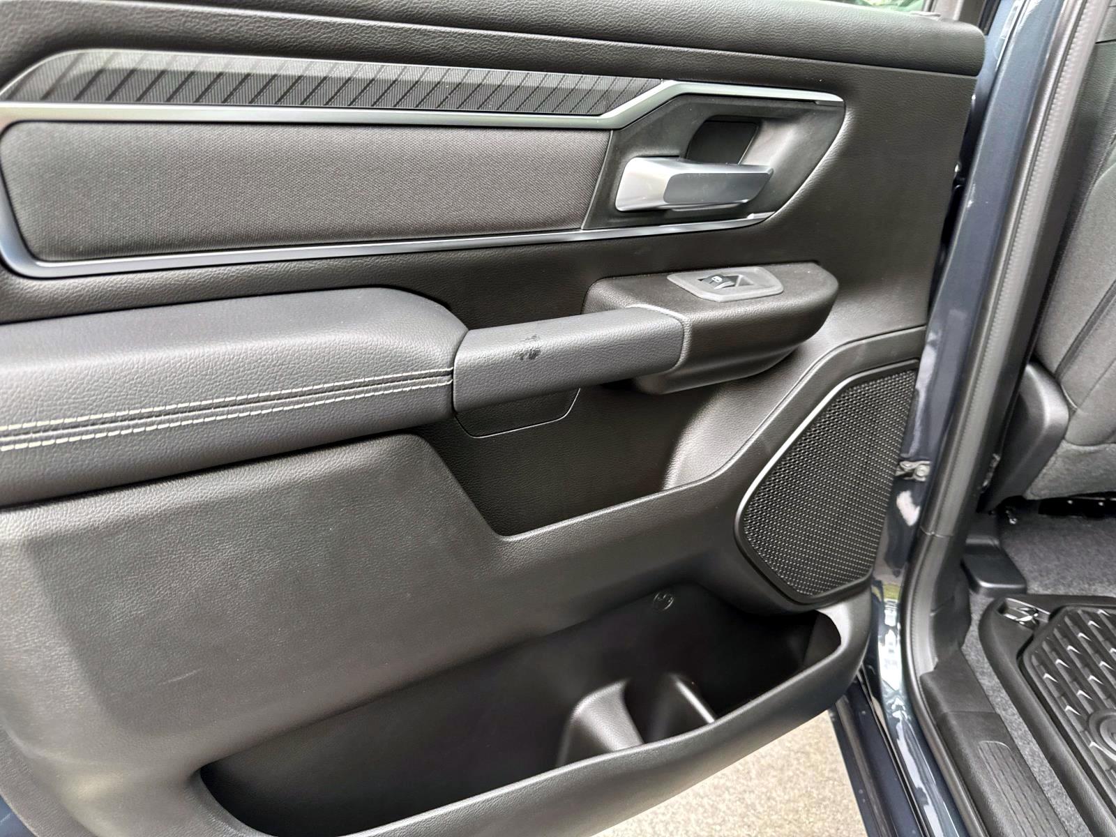 2025 Ram 1500 Big Horn photo 8