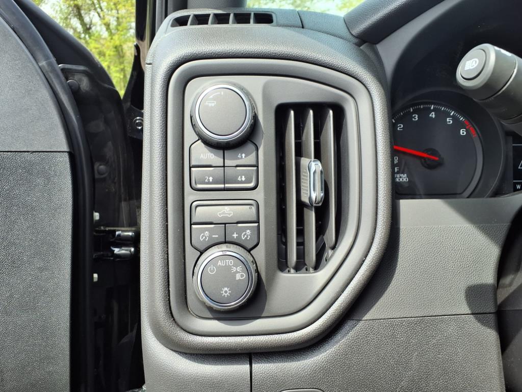 2025 Chevrolet Silverado 1500 Custom Trail Boss photo 7