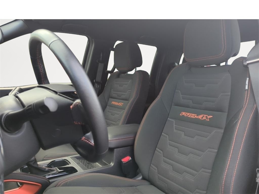 2023 Nissan Frontier PRO-4X photo 14