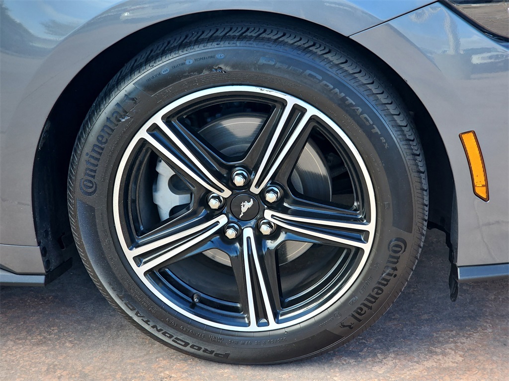 2024 Ford Mustang EcoBoost photo 33
