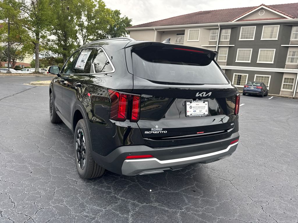 2026 Kia Sorento S photo 3