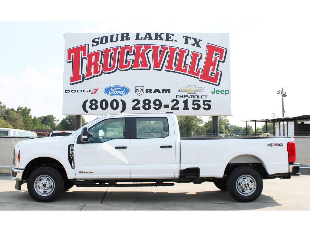 2026 Ford F-350 Super Duty XL's photo