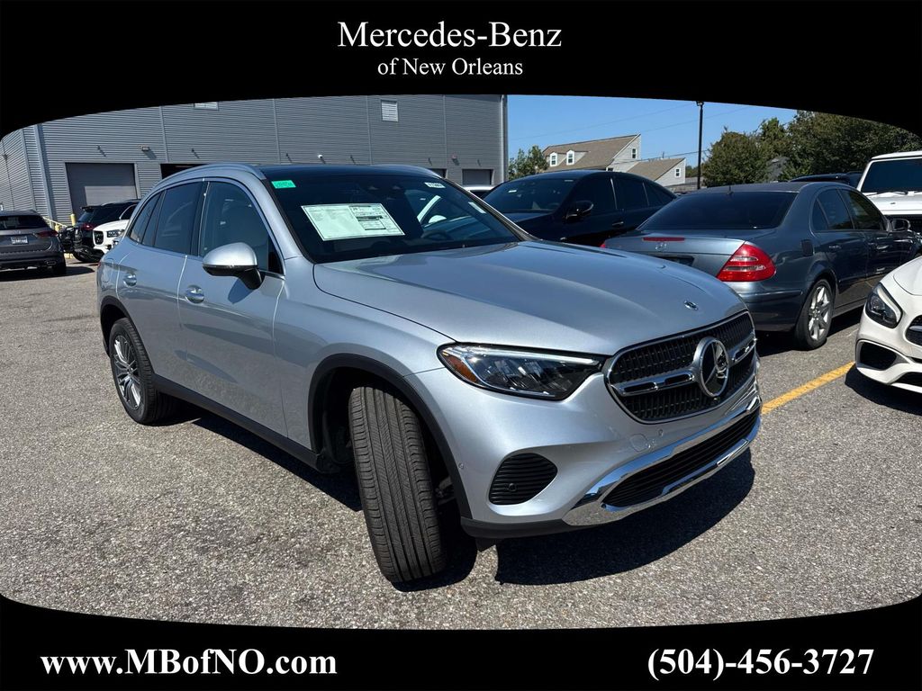 2026 Mercedes-Benz GLC Base's photo