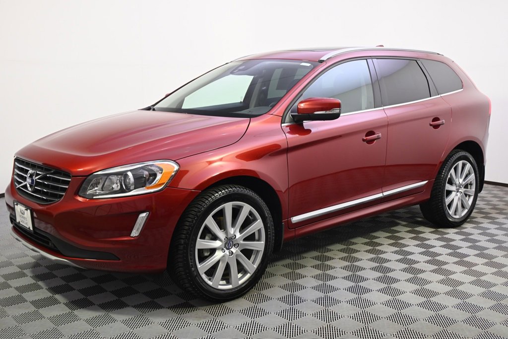 Used 2017 Volvo XC60 T5 Inscription with VIN YV440MRU2H2067212 for sale in Minneapolis, Minnesota