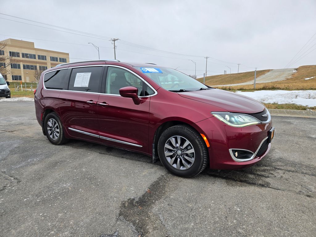 2020 Chrysler Pacifica Touring L Plus's photo