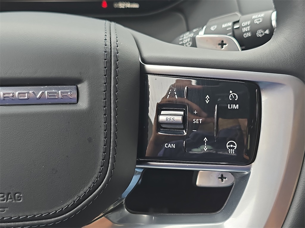2025 Land Rover Range Rover SV photo 16