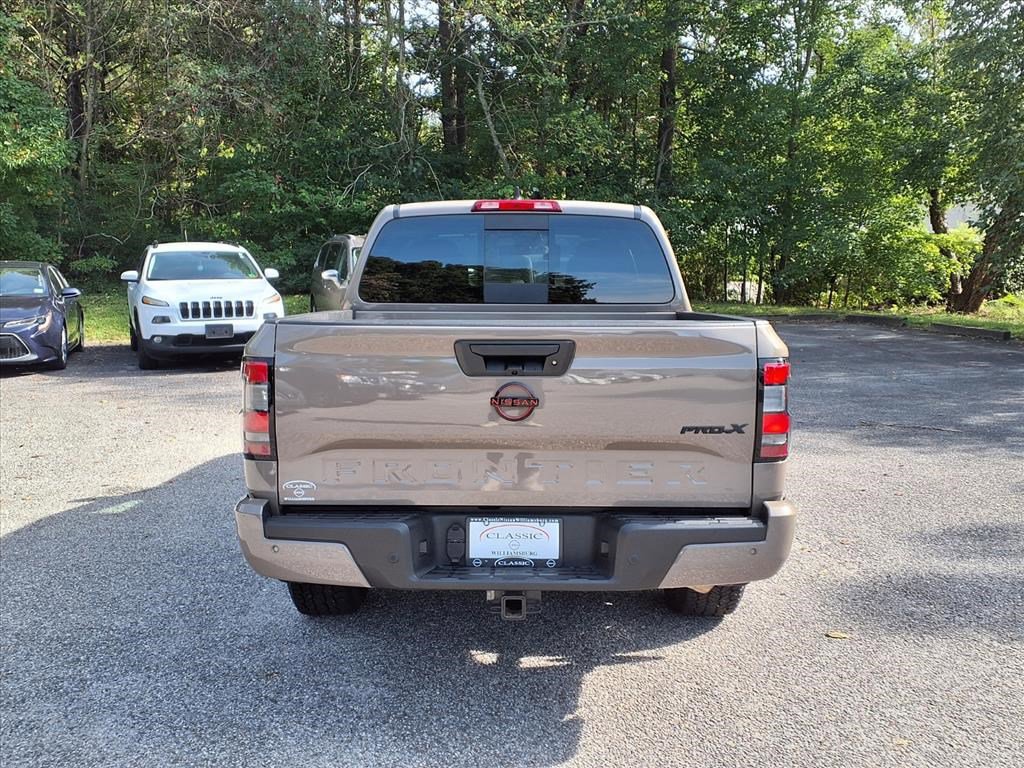 2024 Nissan Frontier PRO-X Crew Cab photo 4