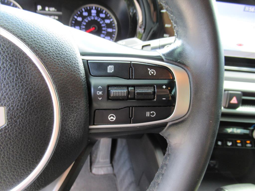 2022 Kia K5 GT-Line photo 19