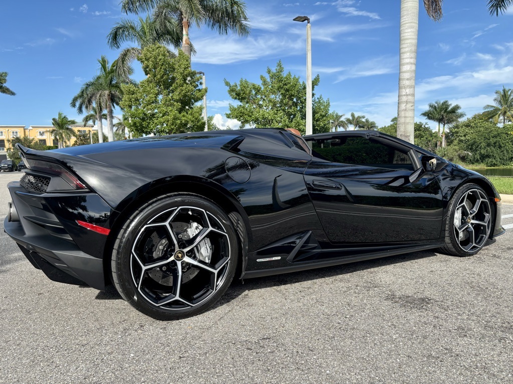 2020 Lamborghini Huracan Evo Base photo 7