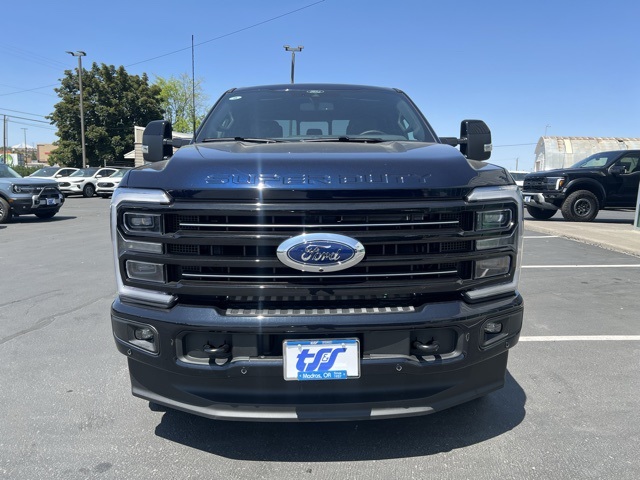 2025 Ford F-350 Platinum photo 3