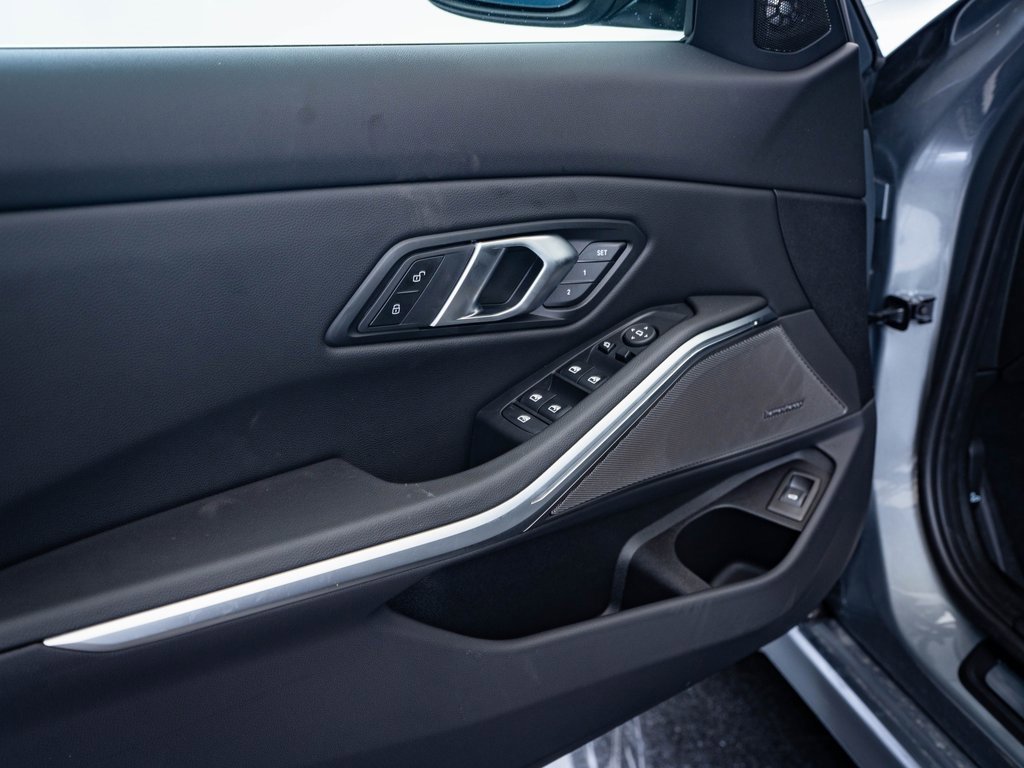 2025 Bmw 330i xDrive Sedan photo 16