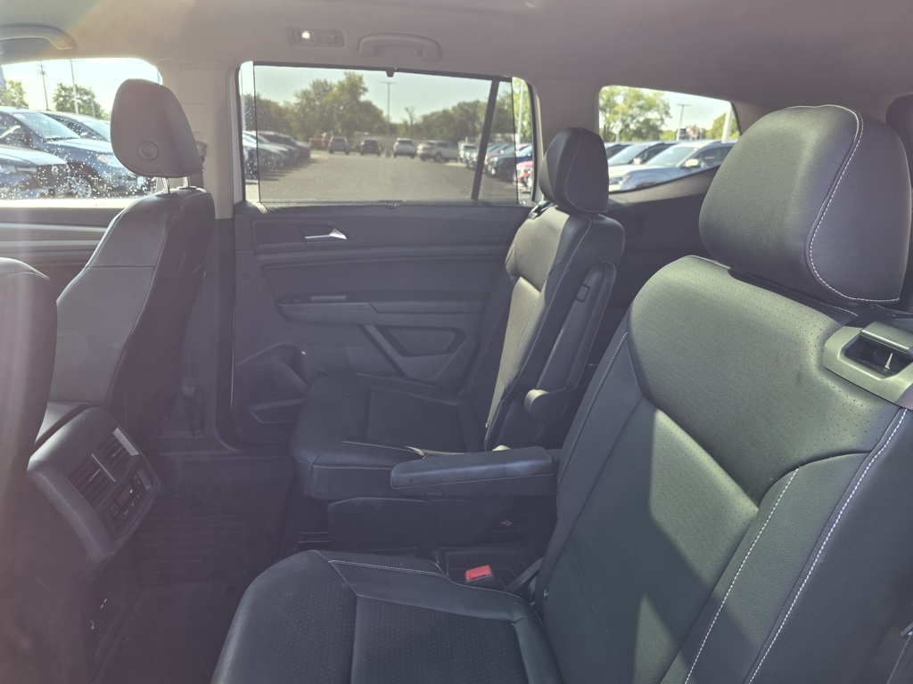 2021 Volkswagen Atlas SEL photo 4