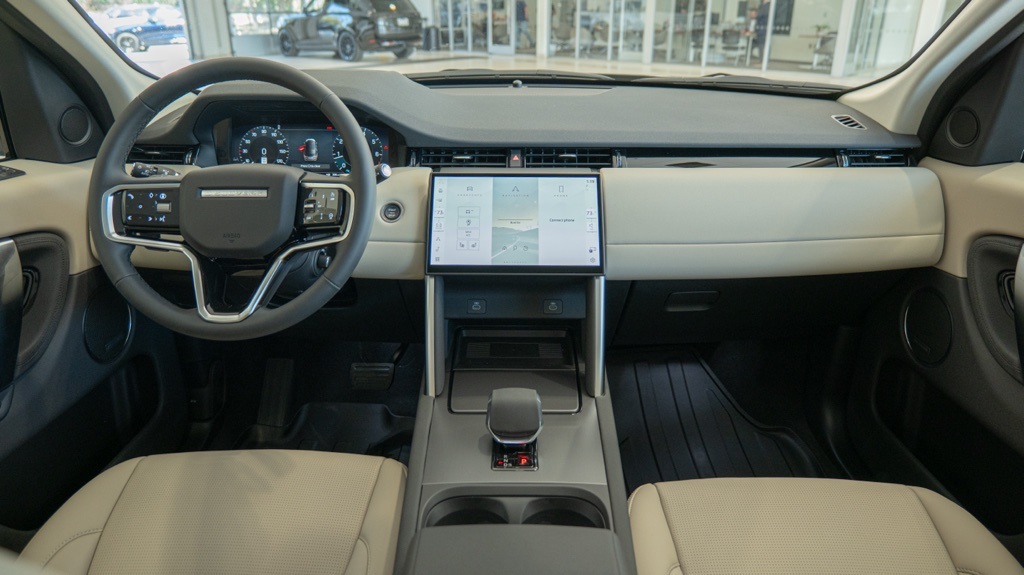 2025 Land Rover Discovery Sport S photo 13