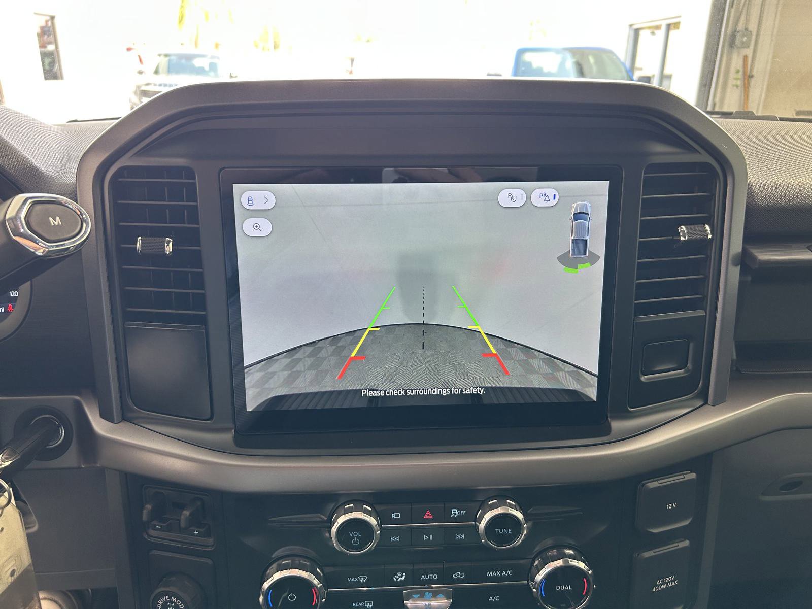2025 Ford F-150 XLT photo 19