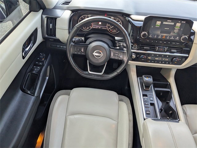 2022 Nissan Pathfinder SL photo 16