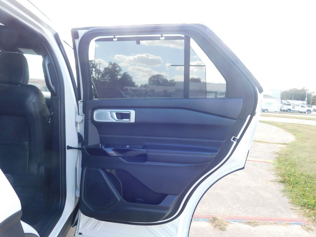 2021 Ford Explorer ST photo 17