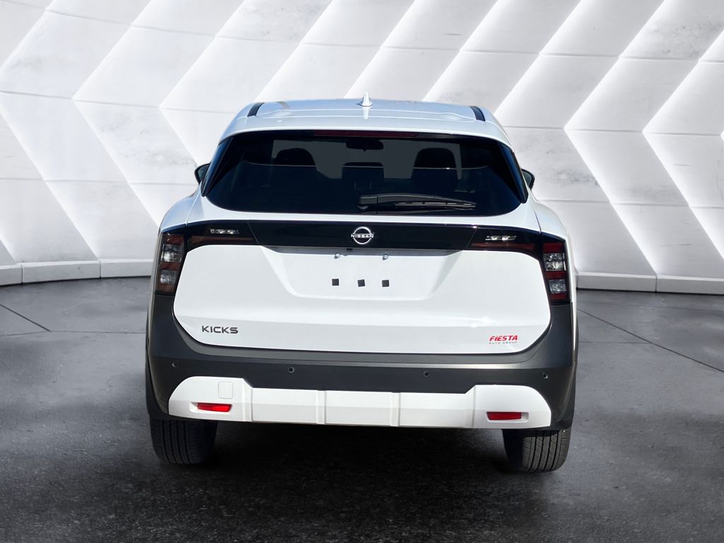 2025 Nissan Kicks SV photo 4