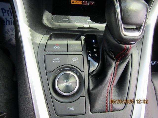 Image 10 of GOLD CERTIFIED 2023 Toyota RAV4 PRIME AWD