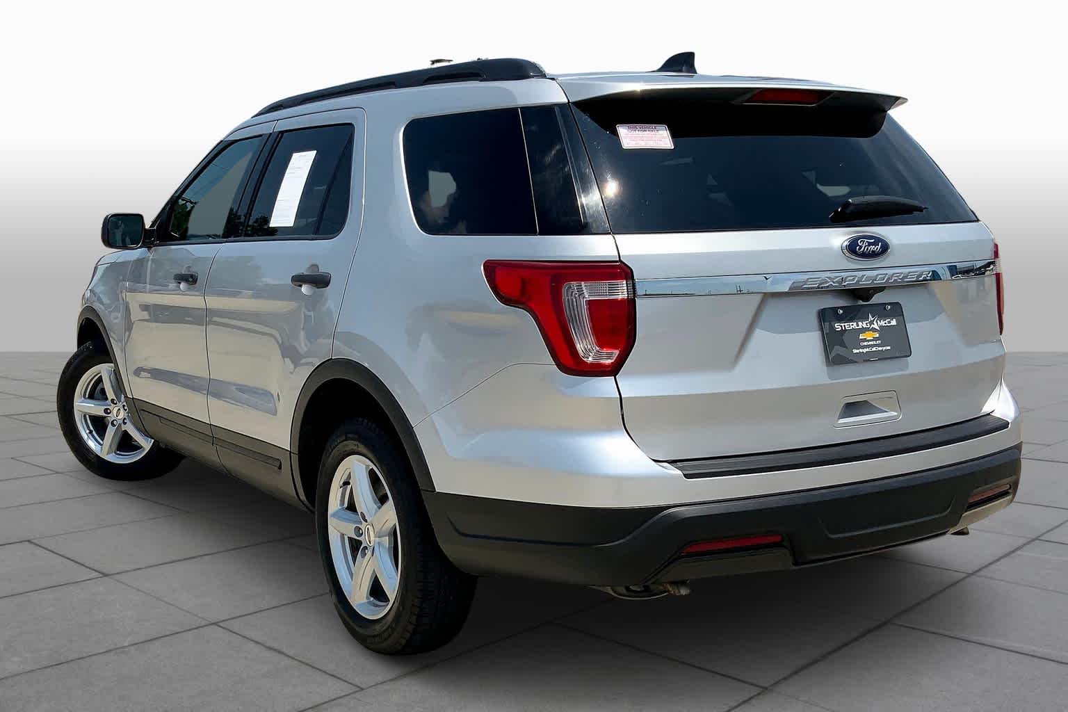 2019 Ford Explorer Base photo 9