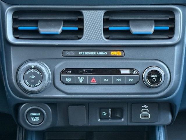 2025 Ford Maverick photo 21