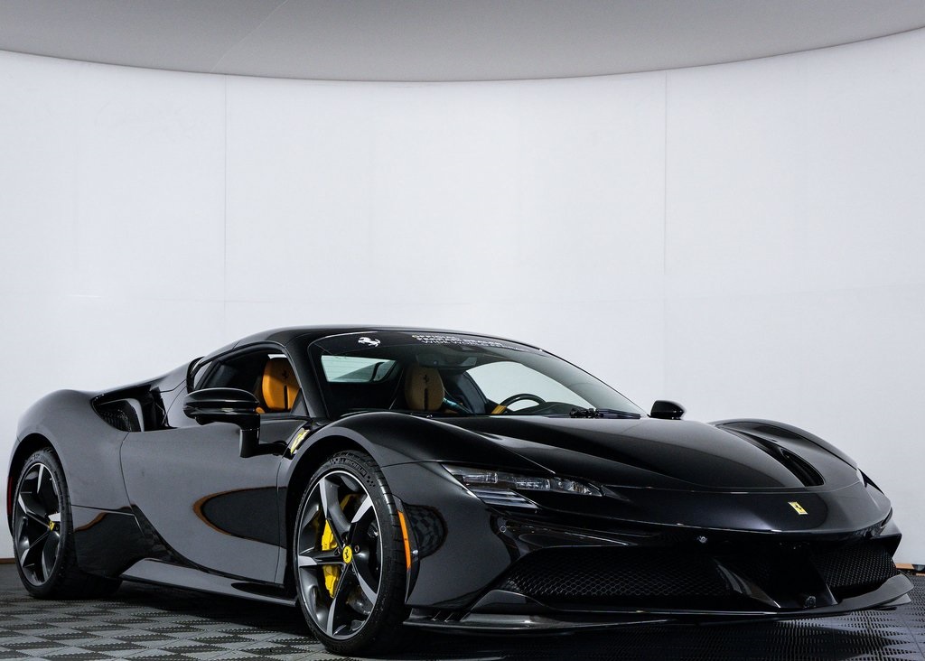 2023 Ferrari SF90 Spider Base photo 4