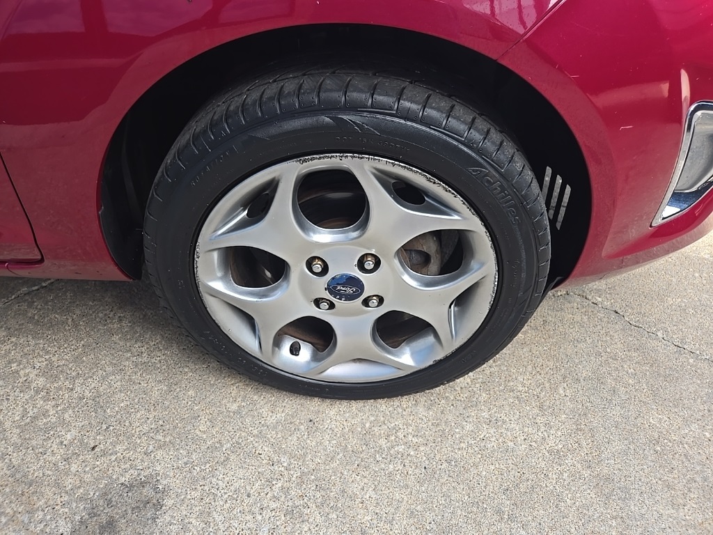 2011 Ford Fiesta SES photo 20