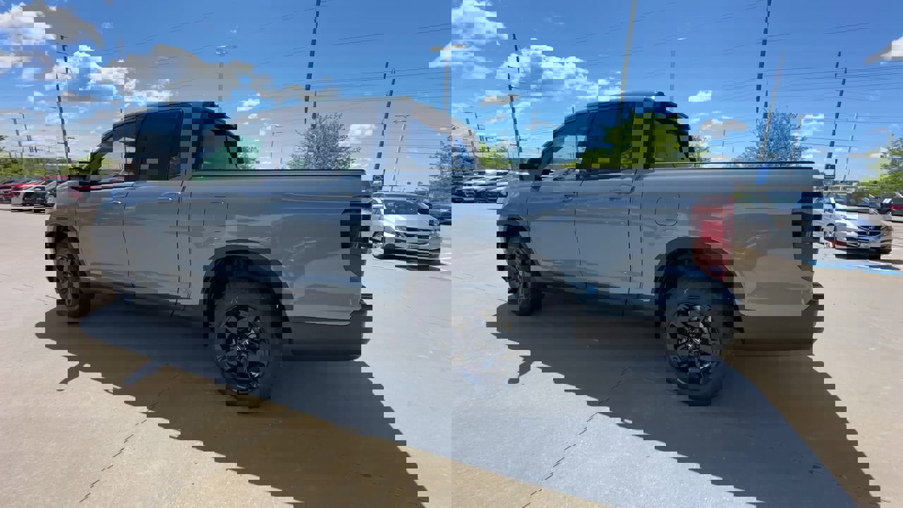 2025 Honda Ridgeline Black Edition photo 4