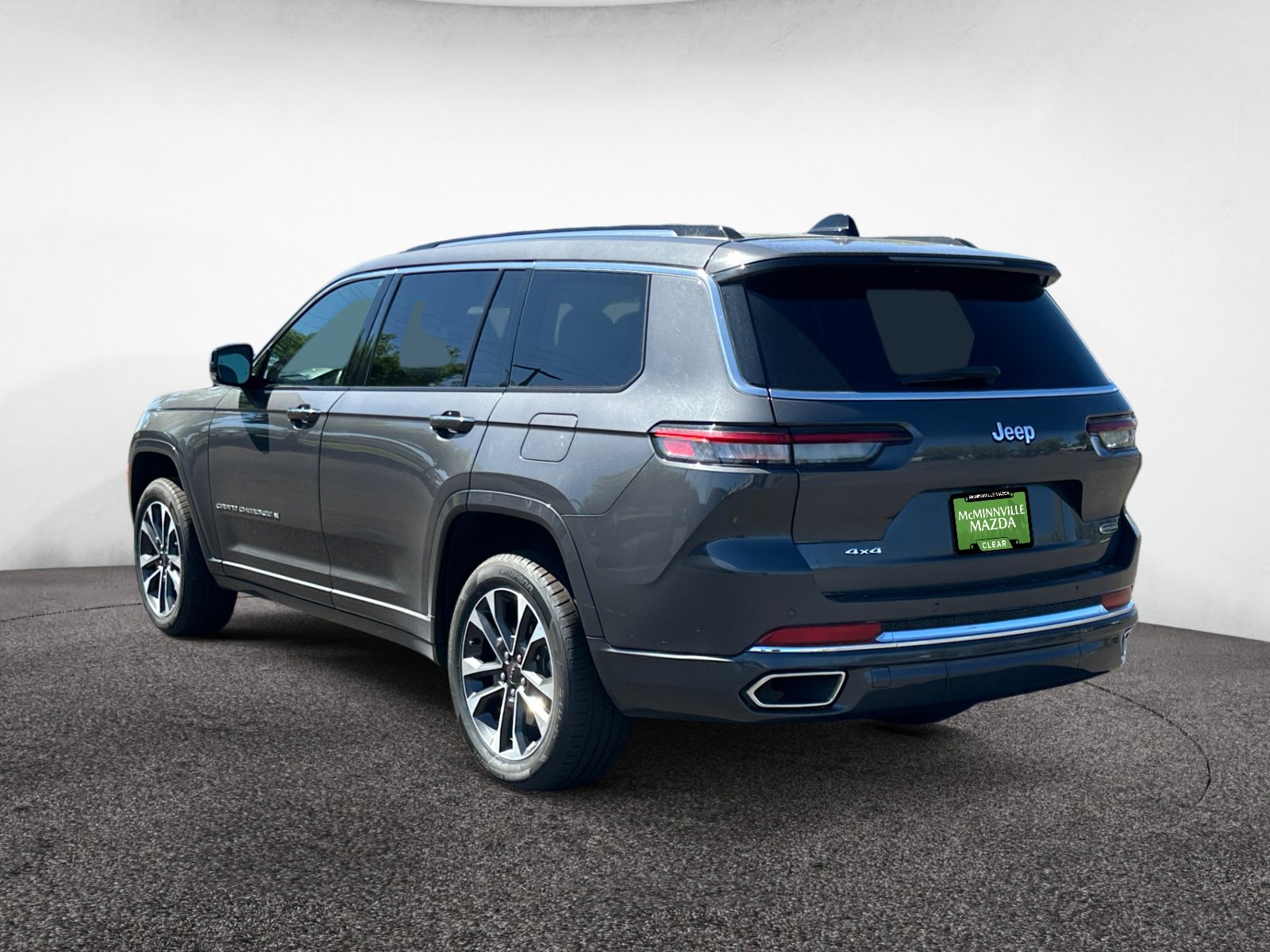 2023 Jeep Grand Cherokee Overland photo 4