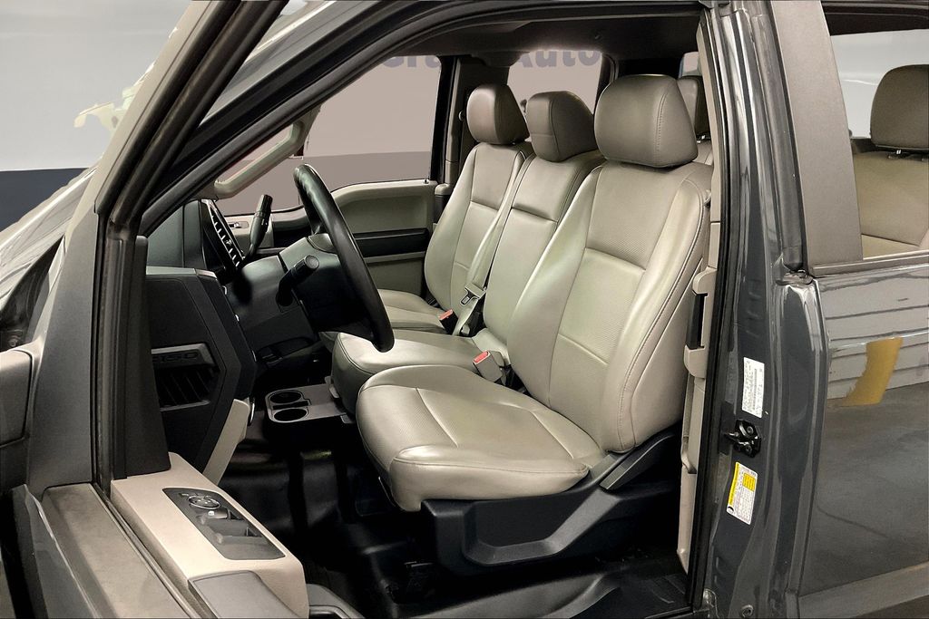 2016 Ford F-150 XL photo 24