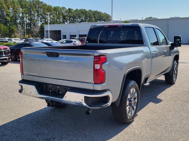 2025 Chevrolet Silverado 2500HD LT photo 3