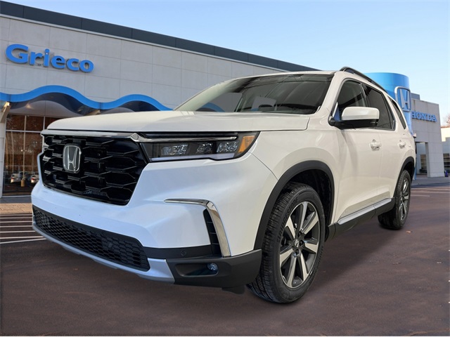 2025 Honda Pilot Touring's photo