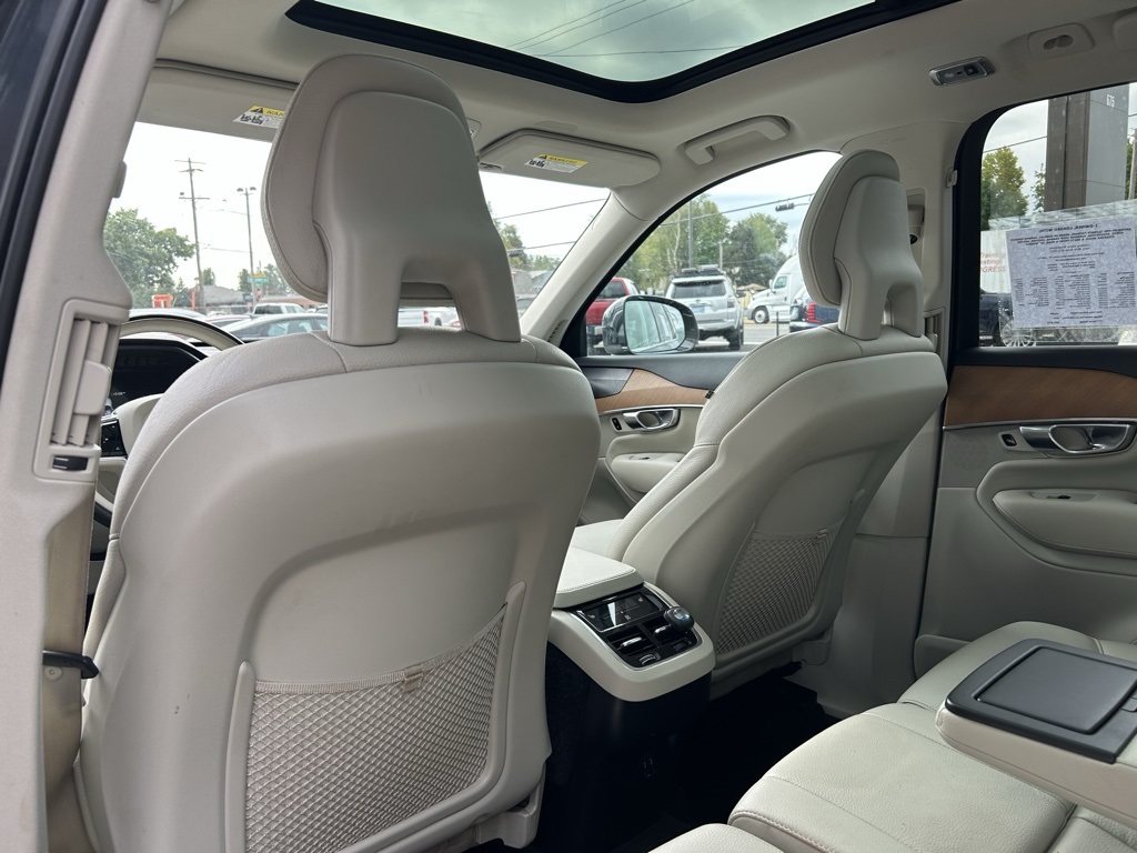 2021 Volvo XC90 T5 Momentum photo 19