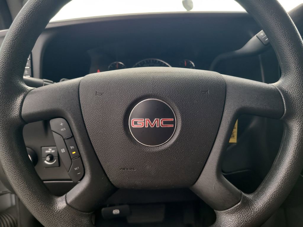 2023 Gmc Savana Cargo 2500 photo 13