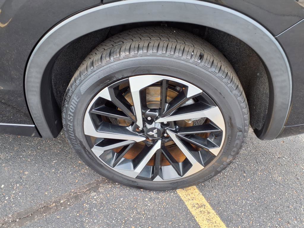 2023 Mitsubishi Outlander SEL photo 12