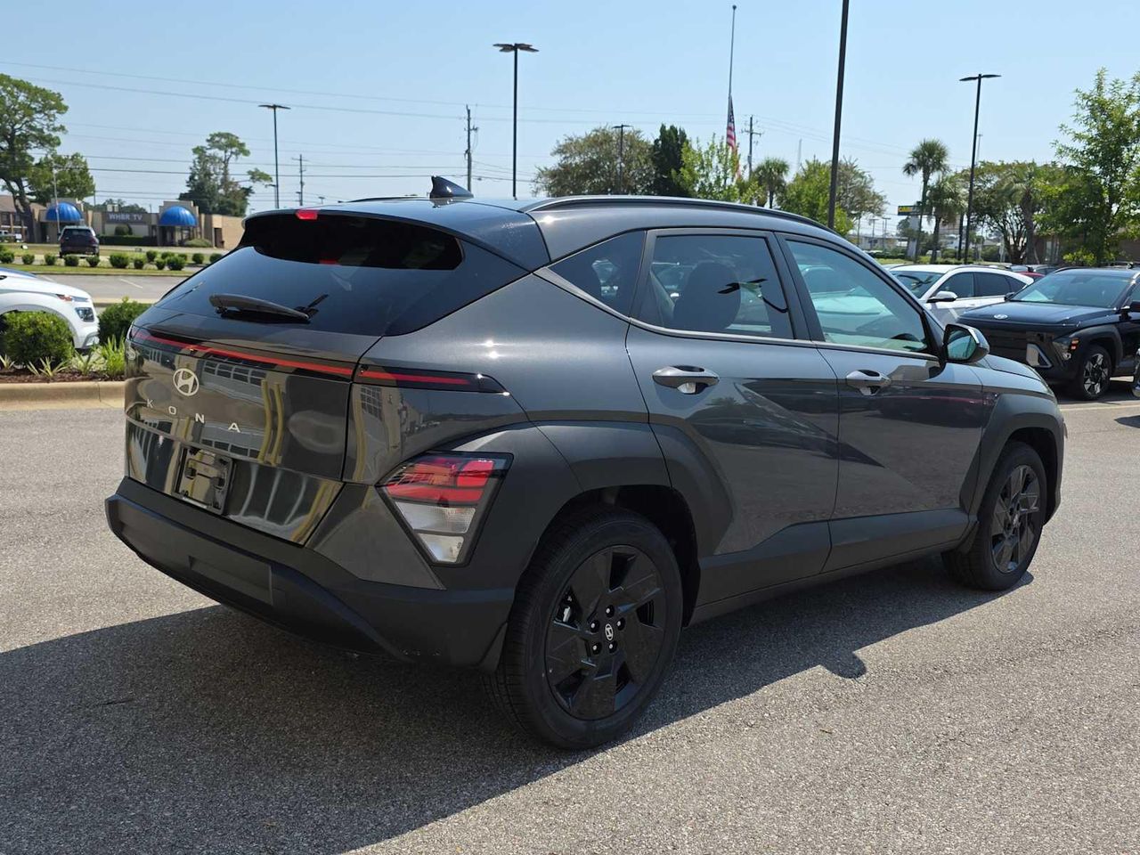 2026 Hyundai Kona SEL photo 4