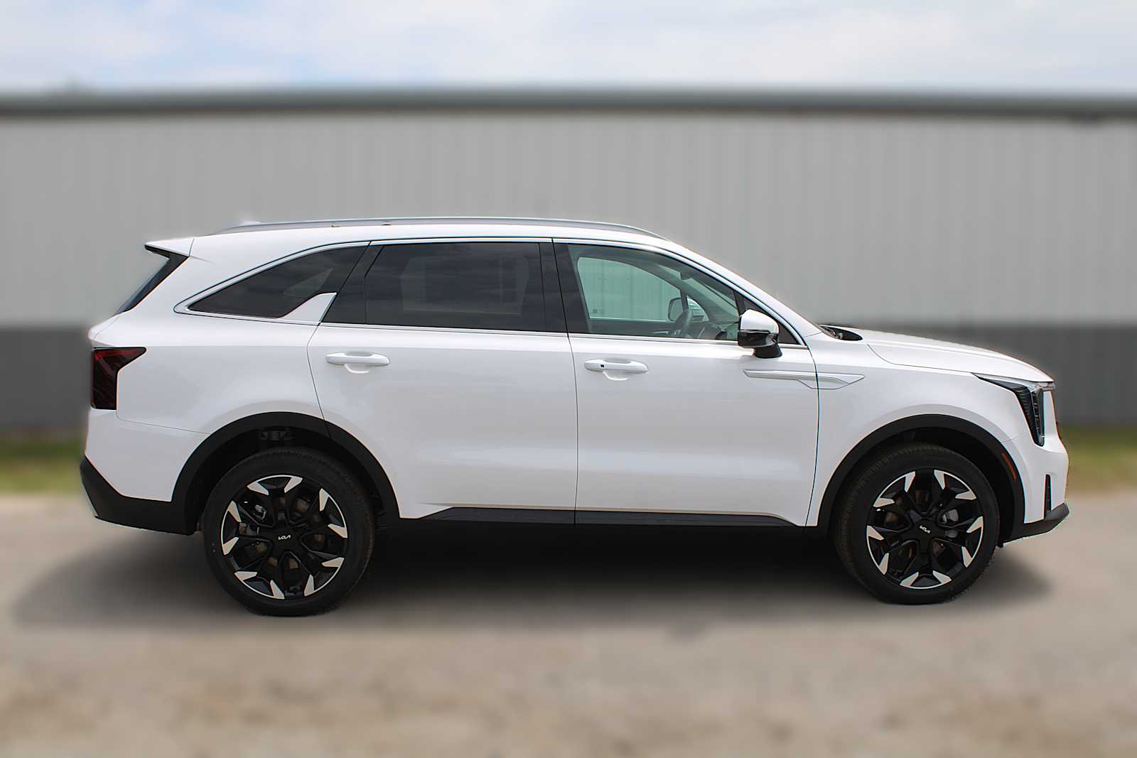2025 Kia Sorento EX photo 3