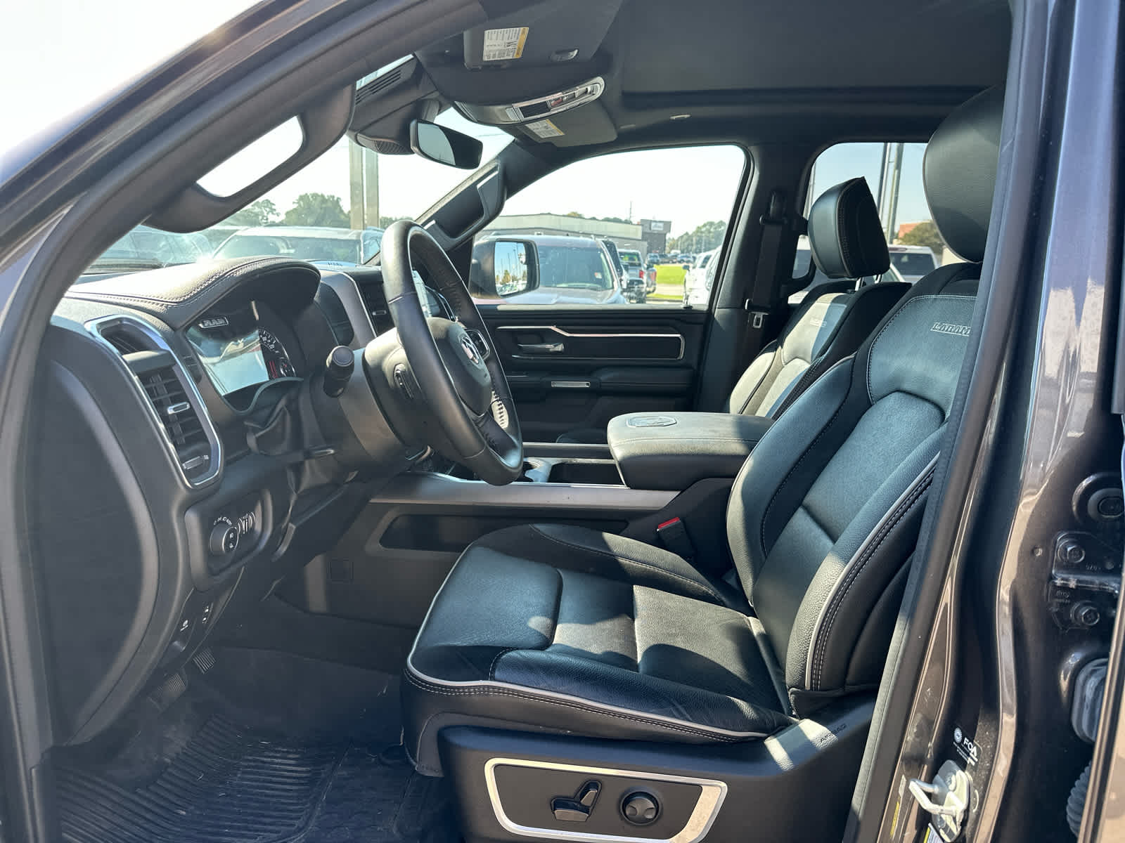 2024 Ram 1500 Laramie photo 13