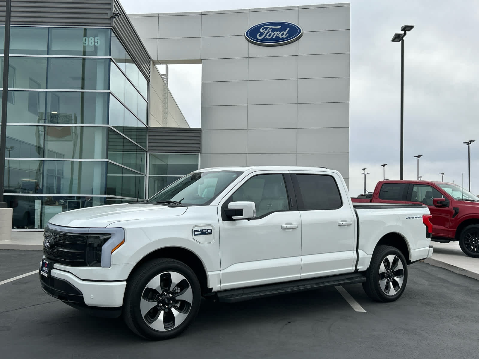 2024 Ford F-150 Lightning Platinum's photo