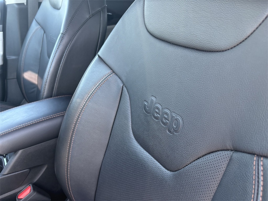 2022 Jeep Compass Limited photo 14