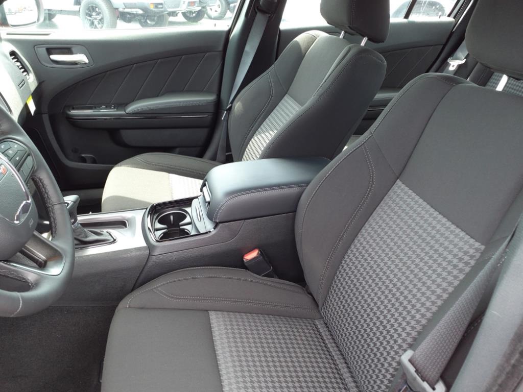 2023 Dodge Charger SXT photo 8