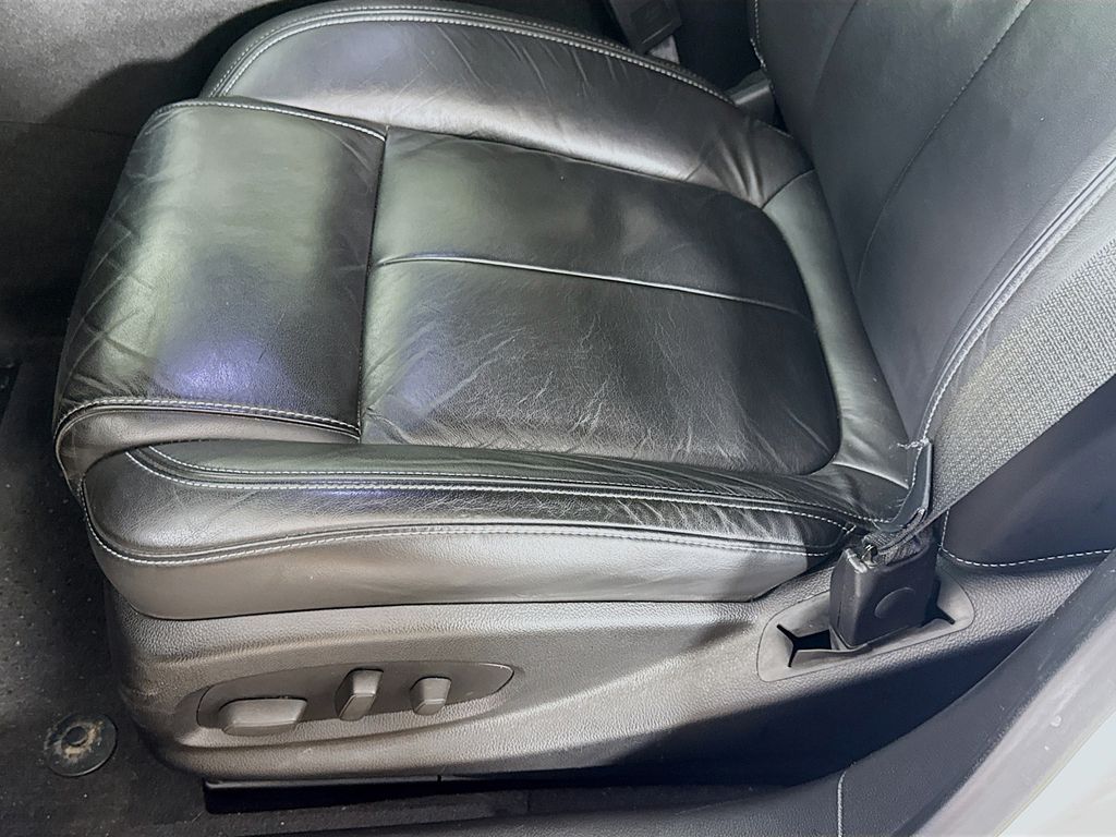 2014 Buick LaCrosse Leather photo 21