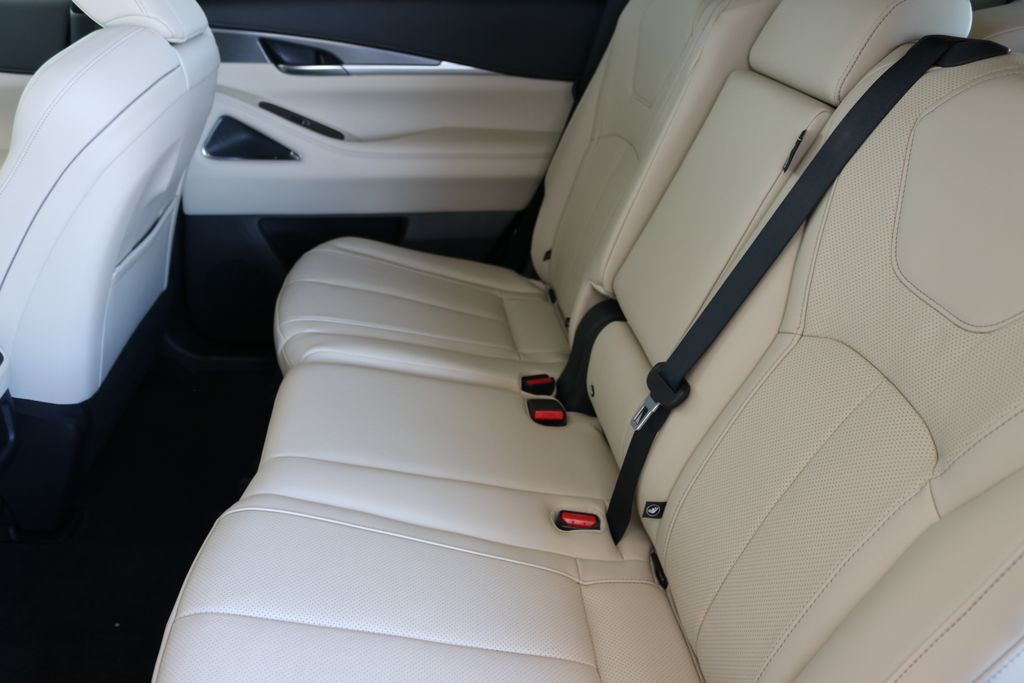 2025 Infiniti QX60 Luxe photo 18