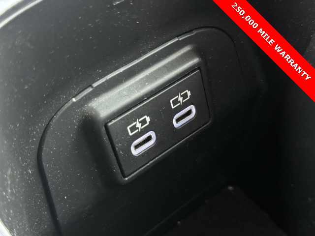 2024 Toyota RAV4 Hybrid XLE photo 23