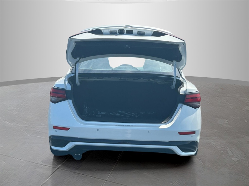 2025 Nissan Sentra SR photo 6