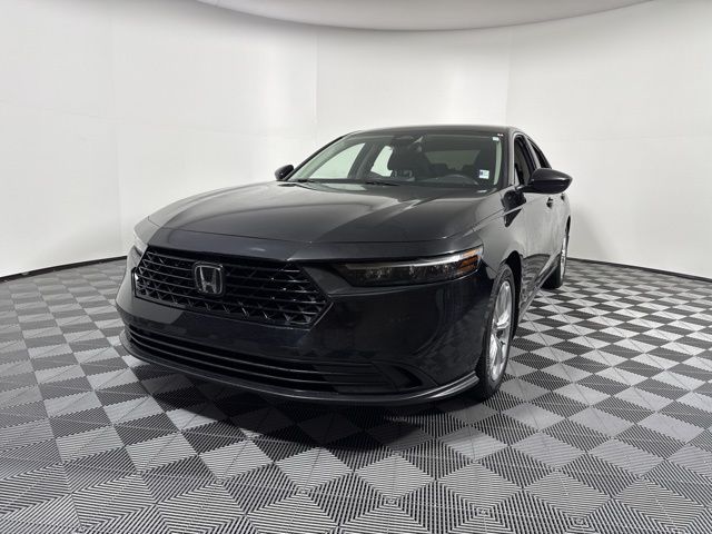 2023 Honda Accord LX's photo